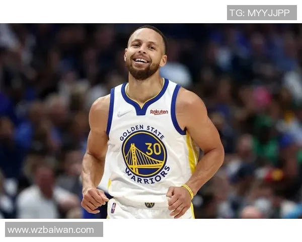 库里第八次赛季前7场命中至少30记三分，其他人最多两次