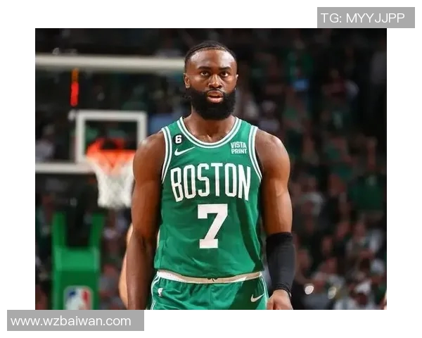 杰伦-布朗手感冰凉，凯尔特人半场22分优势领跑公牛